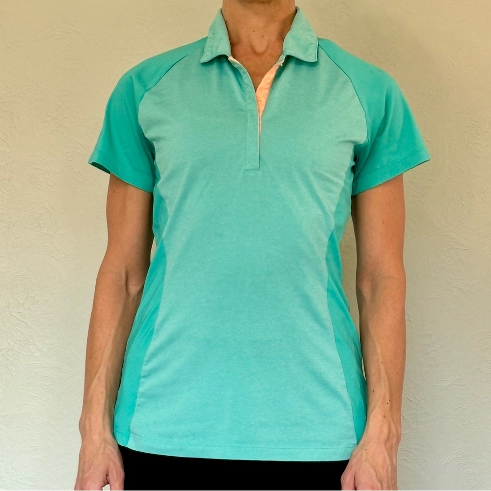 PRETTY & BREATHABLE, green Nike polo shirt with feminine detail #golf #tennis